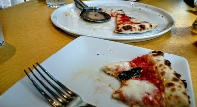 食べ残しのピザ