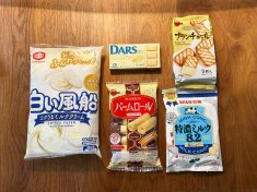 洗練・高級感を演出！「白いお菓子パッケージ」のブランディング効果と制作のポイント | パッケージ制作アイデア